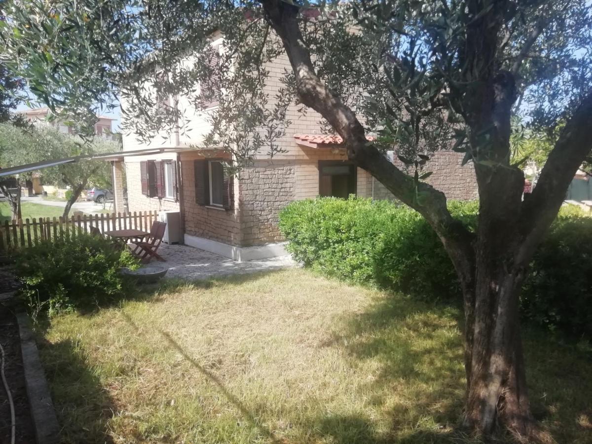 Villa Giuliana Stanze Con Bagno Interno In Villa A 350 Mt Spiaggia Libera Lido Delle Sirene Анцио Экстерьер фото