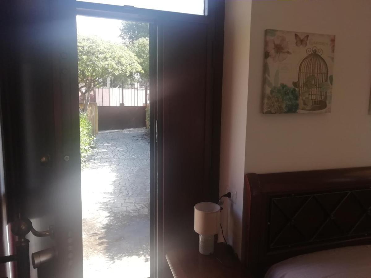 Villa Giuliana Stanze Con Bagno Interno In Villa A 350 Mt Spiaggia Libera Lido Delle Sirene Анцио Экстерьер фото