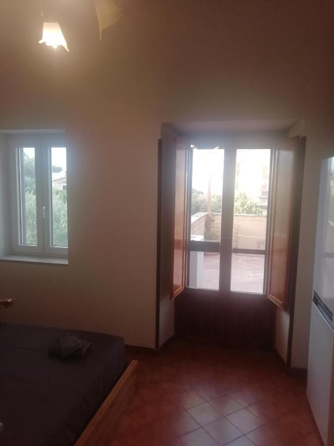 Villa Giuliana Stanze Con Bagno Interno In Villa A 350 Mt Spiaggia Libera Lido Delle Sirene Анцио Экстерьер фото