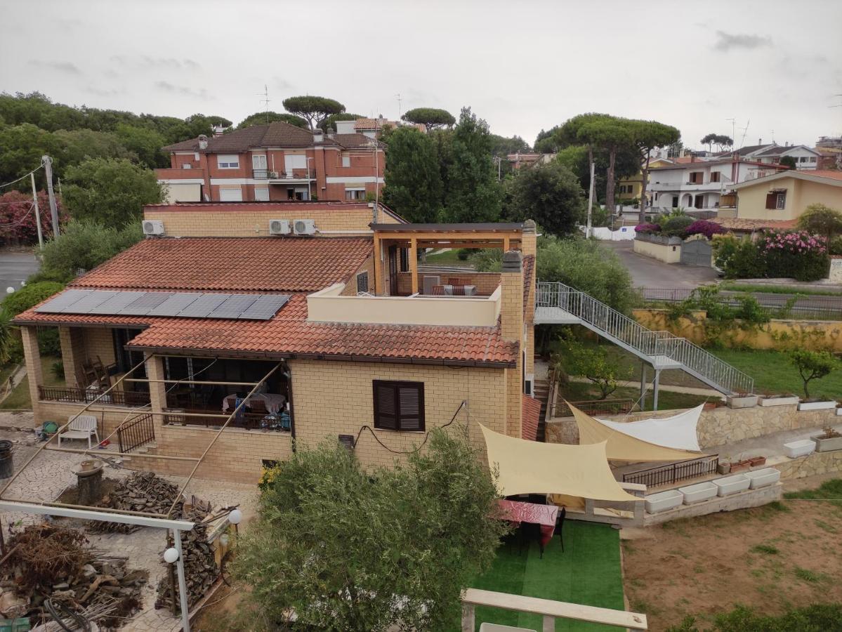 Villa Giuliana Stanze Con Bagno Interno In Villa A 350 Mt Spiaggia Libera Lido Delle Sirene Анцио Экстерьер фото